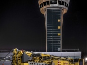 Nouveau radar sol SR-3 (SAAB) qui couronne la tour de contrôle de Paris-Orly