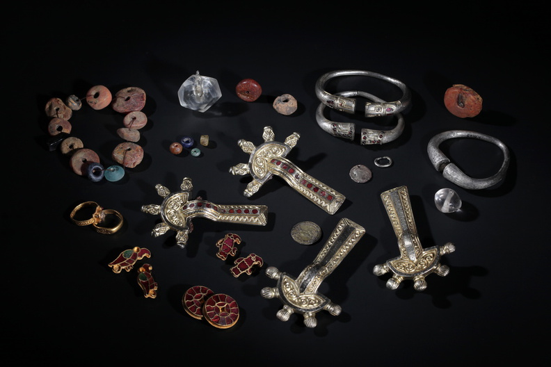Ensemble de bijoux de la nécropole de Saint-Rieul ©J.-Y. Lacôte/ARCHÉA