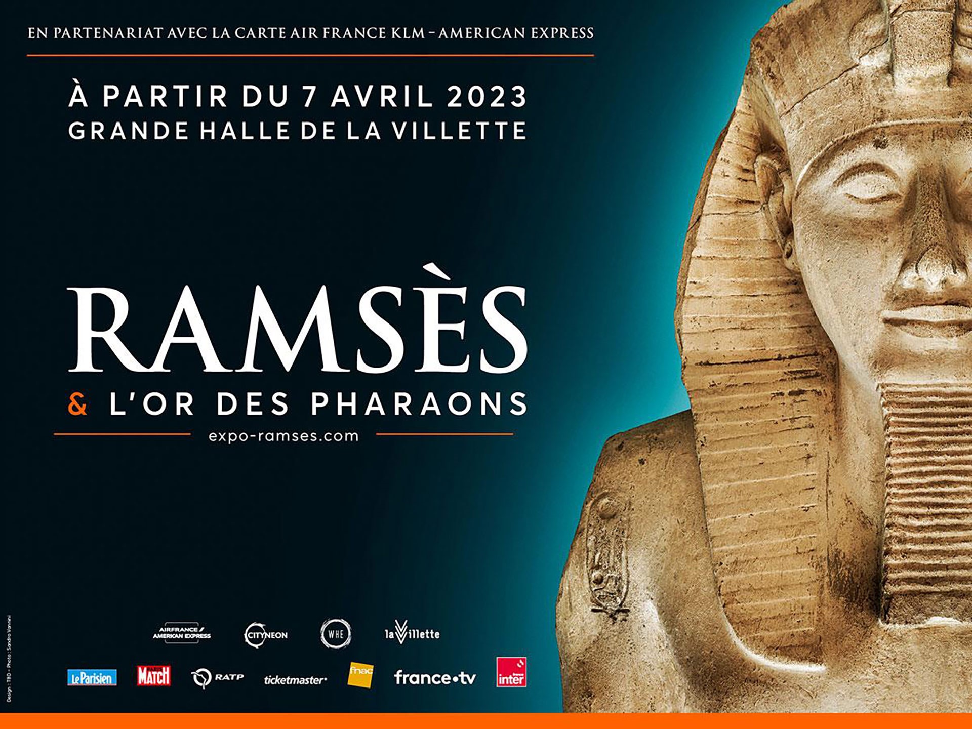 La spectaculaire arrivée du sarcophage de Ramsès II à l’aéroport Paris