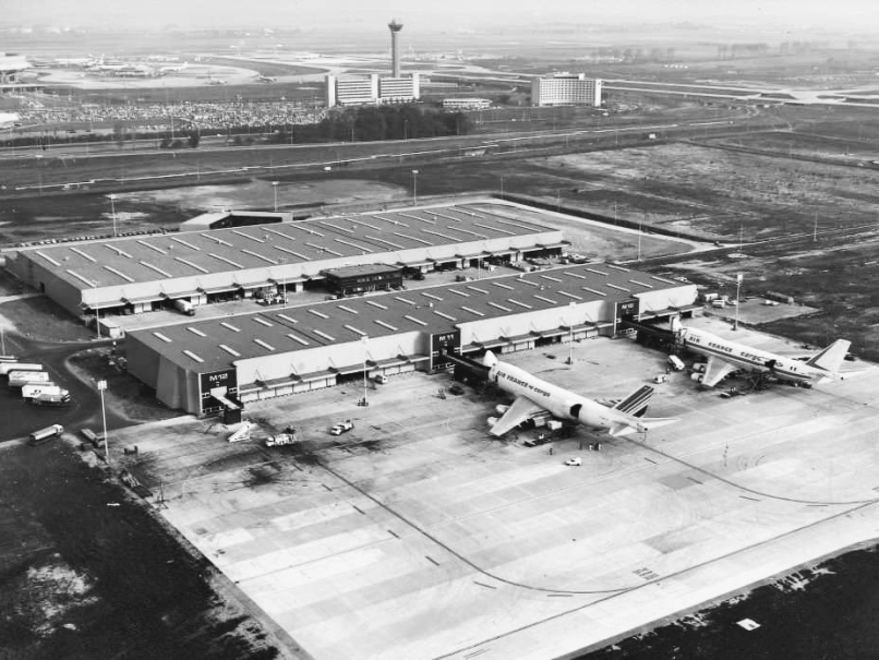 Hangars fret Air France à Paris-CDG en 1974
